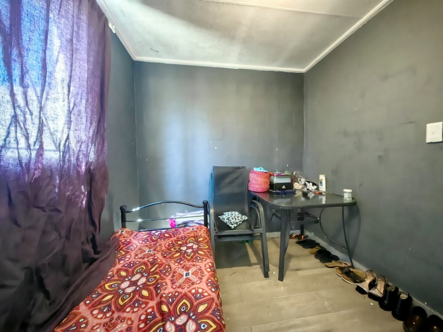 3 Bedroom Property for Sale in Roosendal Western Cape